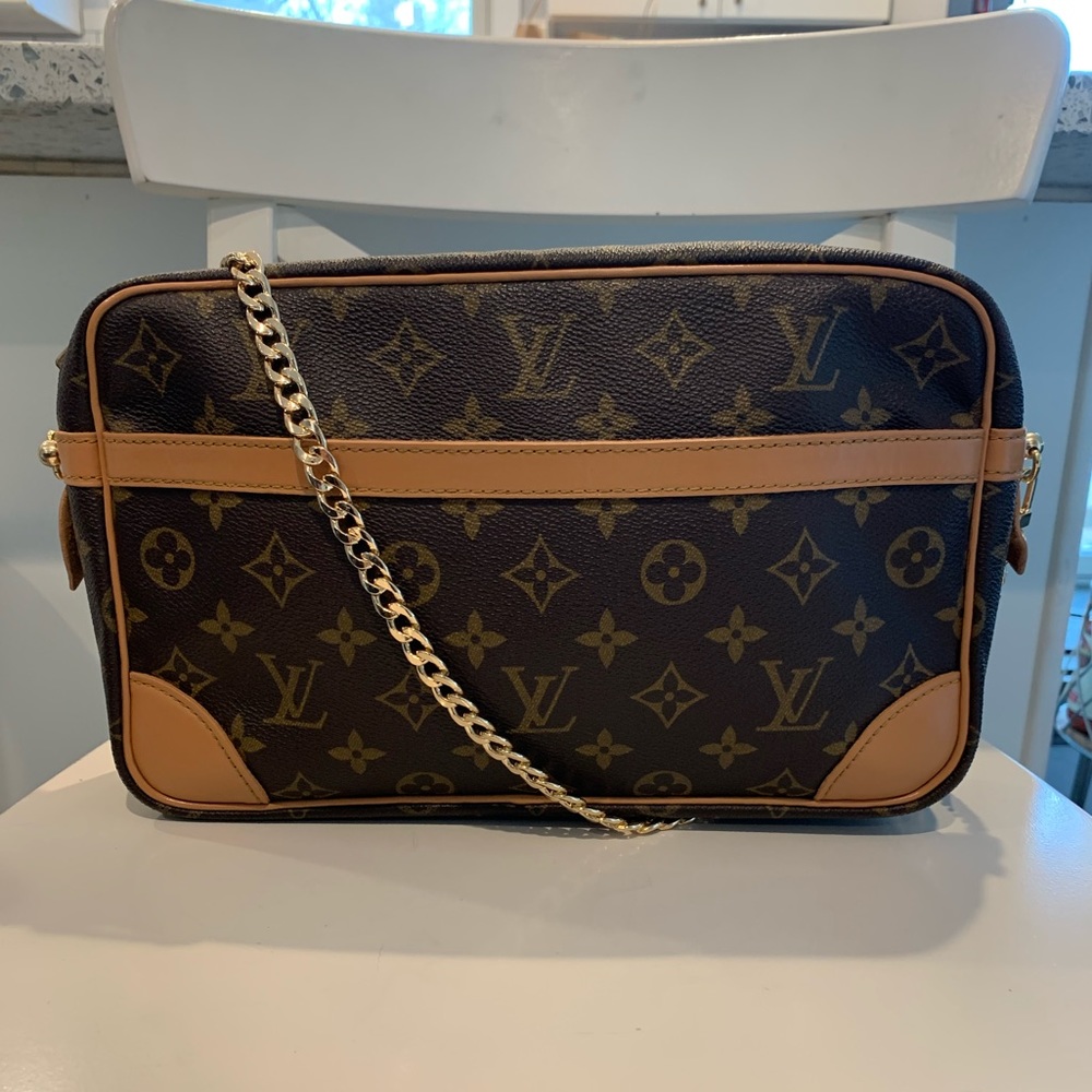Louis Vuitton Compiegne 28 Crossbody
